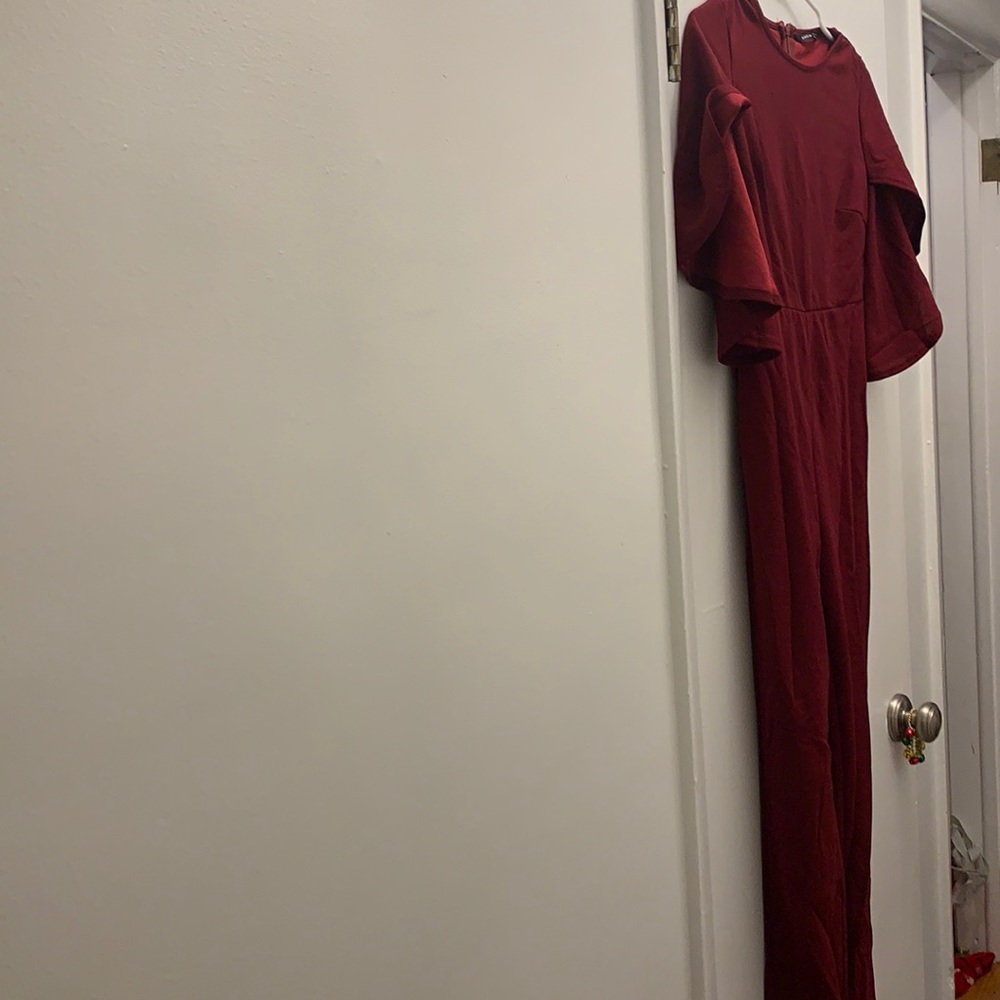Maroon jumper with waist tie